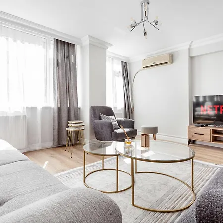 Chic Spacious 4br With Lift On Main Street 2m Metro * Стамбул